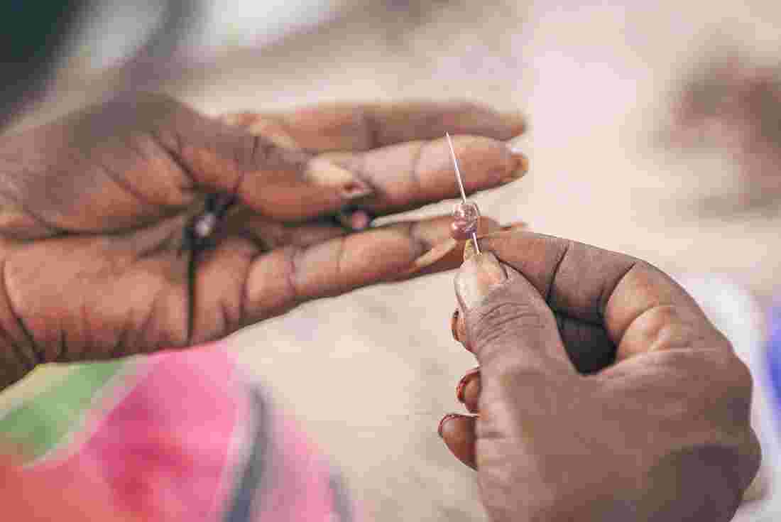 Learn traditional Aboriginal crafts in Arnhem Land in the Northern Territory of Australia Learn traditional Aboriginal crafts in Arnhem Land in the Northern Territory of Australia